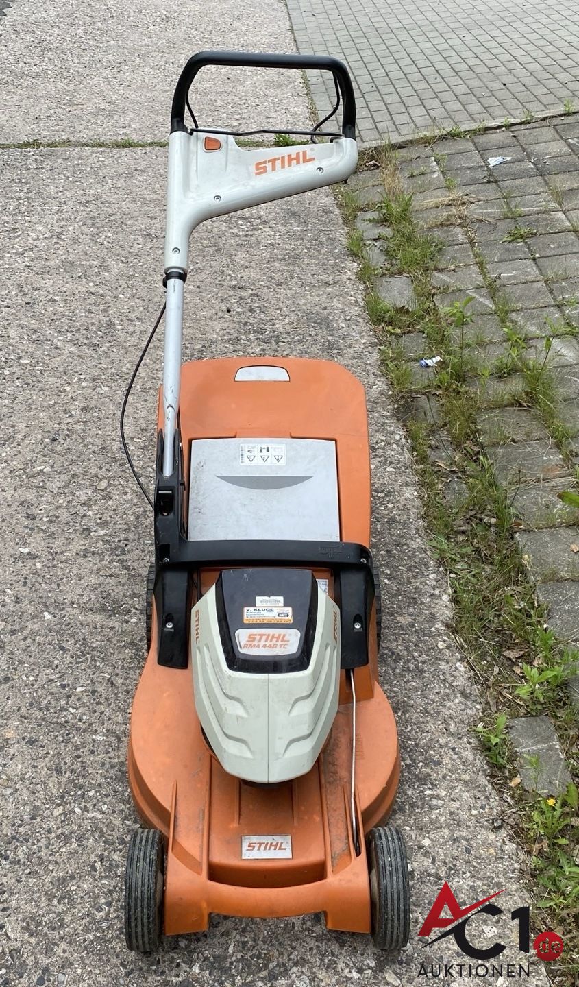 Stihl Akku-Rasenmäher RMA 448 TC
